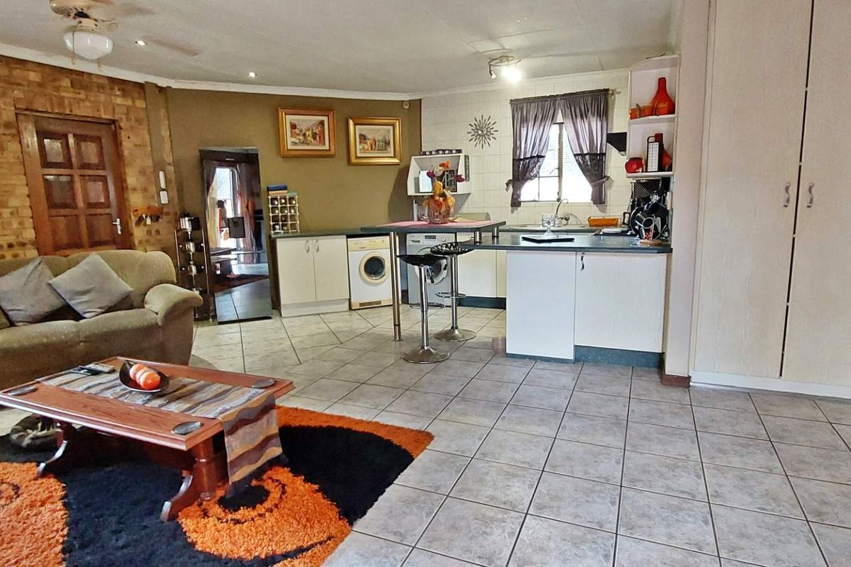 Spacious Lock-Up_and_Go lifestyle. - Photo 3