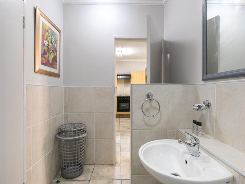 FURNISHED 2 BEDROOMS - Photo 8