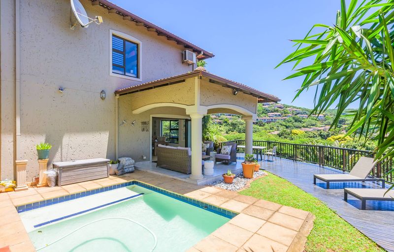 Beautiful Modernized 3-Bedroom Townhouse in Prime La Lucia!!