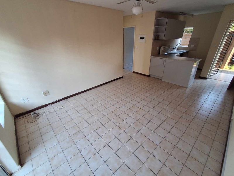 2 Bedroom Townhouse - Photo 4