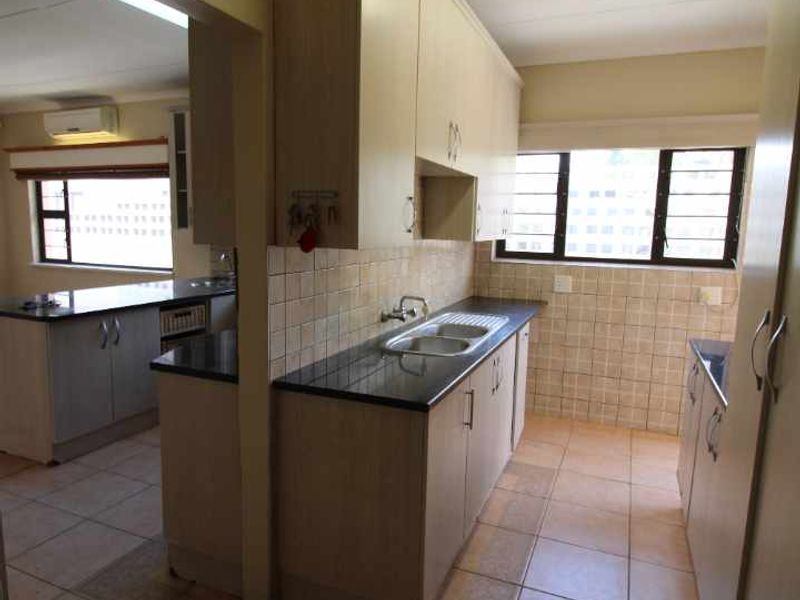 Spacious, Well-Positioned Property Featuring Two Flats, ideal for extended family living! - Photo 5