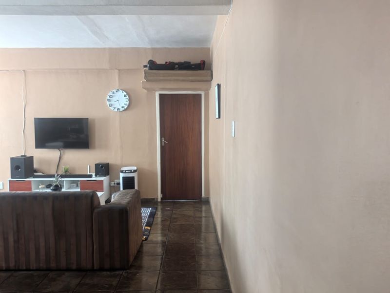 2 Bedrooms Apartment for Sale in Sunnyside, Pretoria - Photo 3