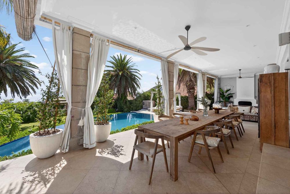 Balcony off lounge