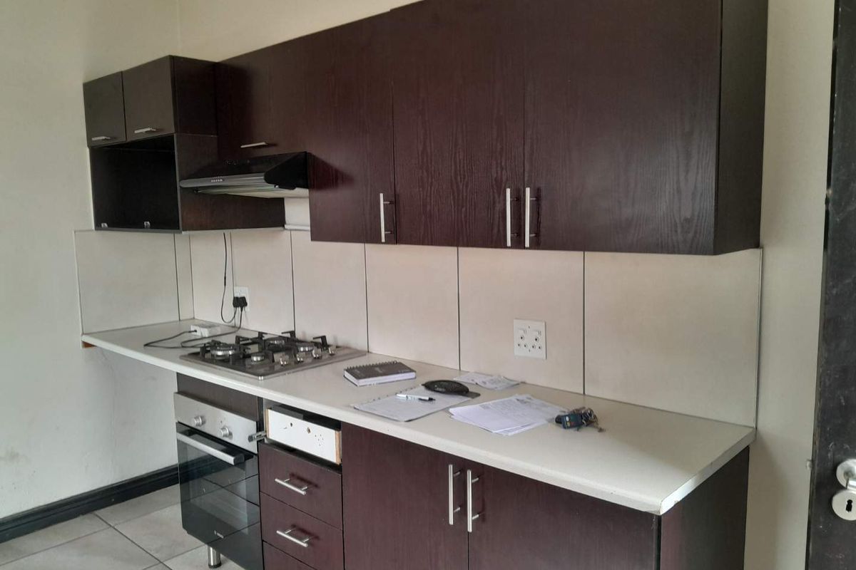 Well situated Family Home in Florentia Albetton - Photo 5