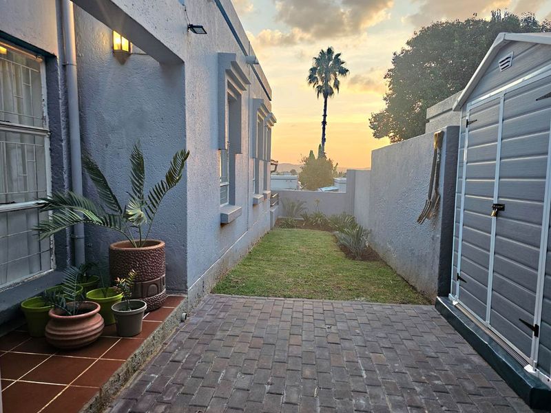 Tranquil Living with Modern Comfort awaits you in Radiokop - Photo 4
