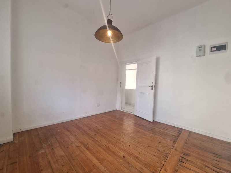 Airbnb Investment Apartment | The Tudor | Greenmarket Square | Cape Town CBD - Photo 8