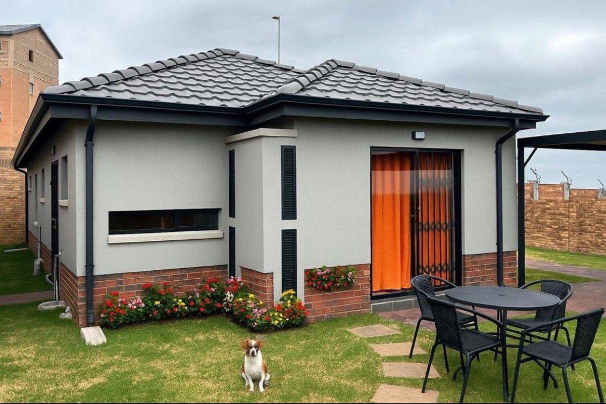 NEW DEVELOPMENT | LION PRIDE SECURITY ESTATE 3 Bed | 2 Bath | Open-Plan  | No Transfer Fees - Photo 2