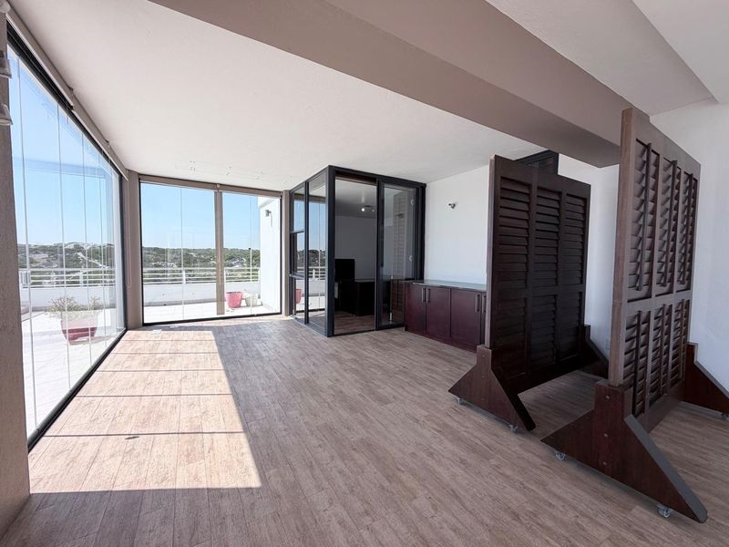 Luxury Penthouse with Panoramic Ocean & Table Mountain Views - Photo 7