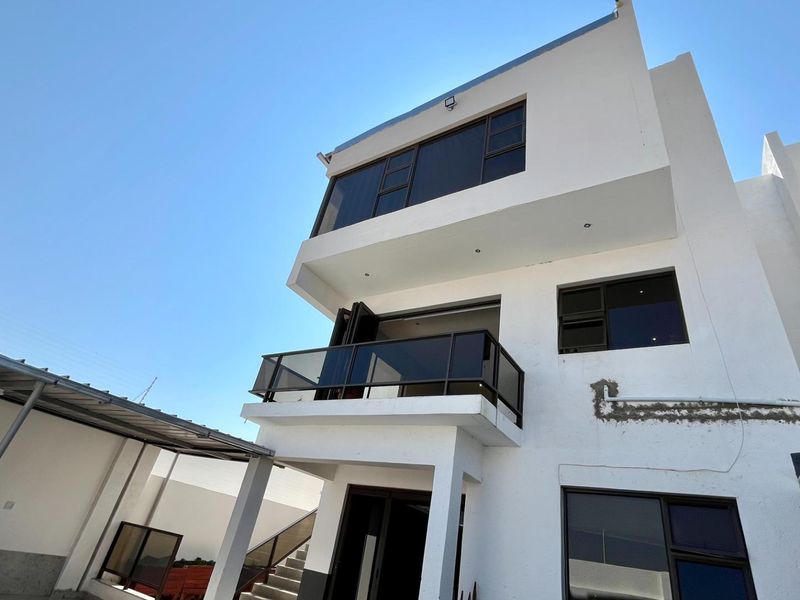 Modern Family Home in with Panoramic Views of Windhoek and mountains - Photo 8
