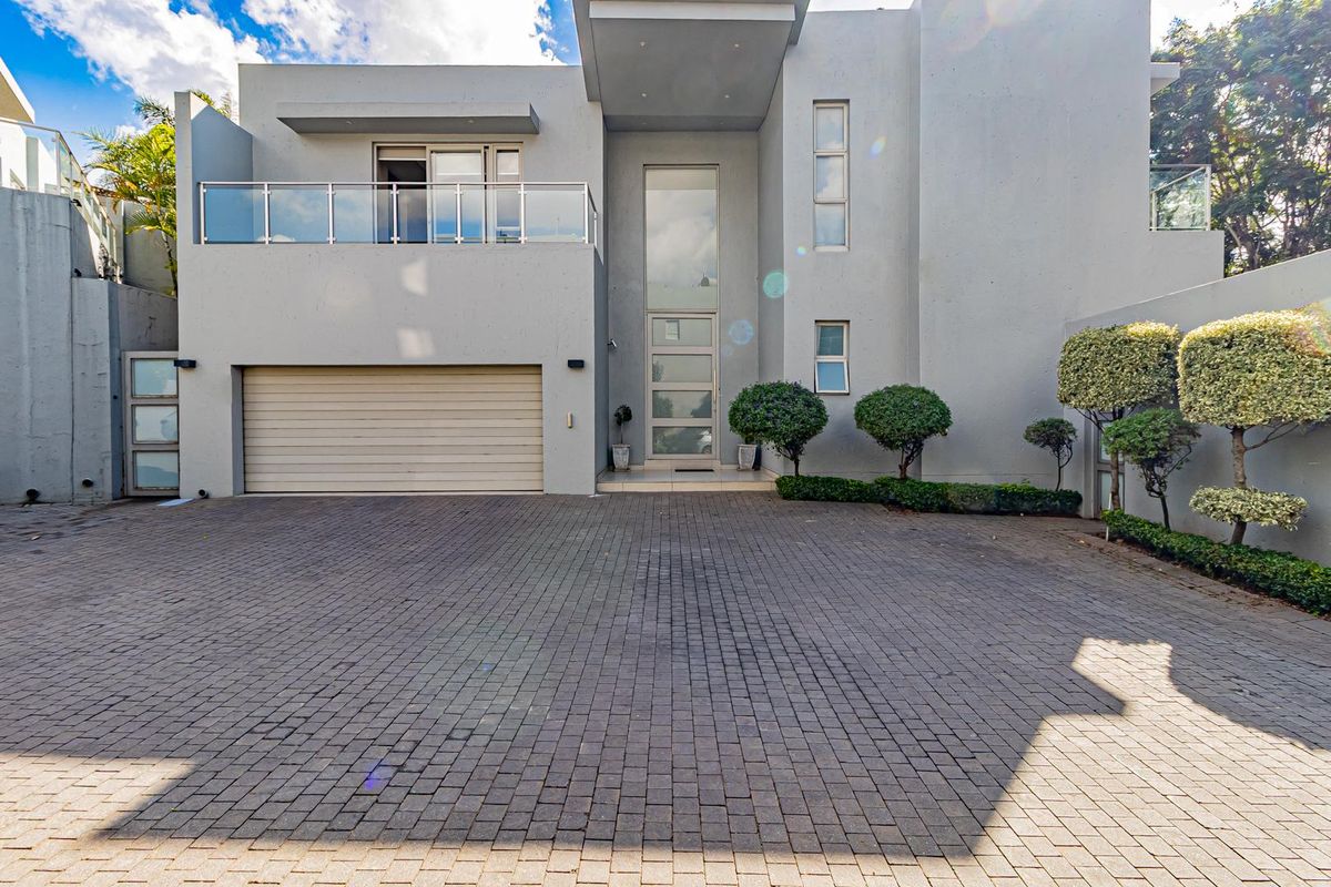 5 bedroom House for Sale in Morningside - Photo 3