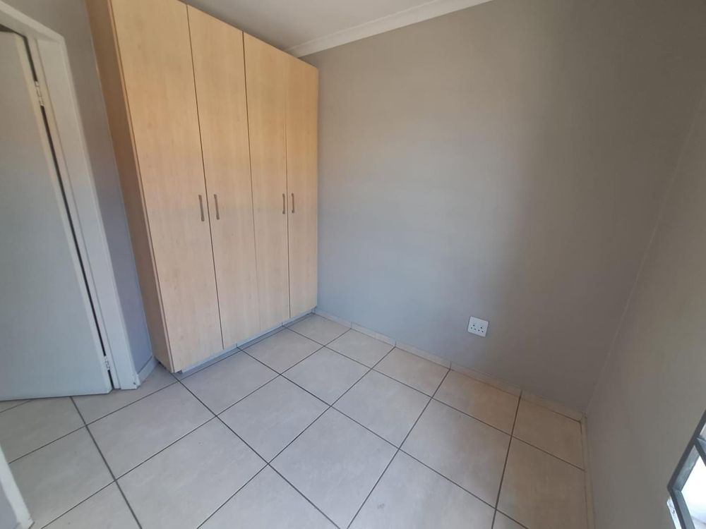 Main bedroom with Bic