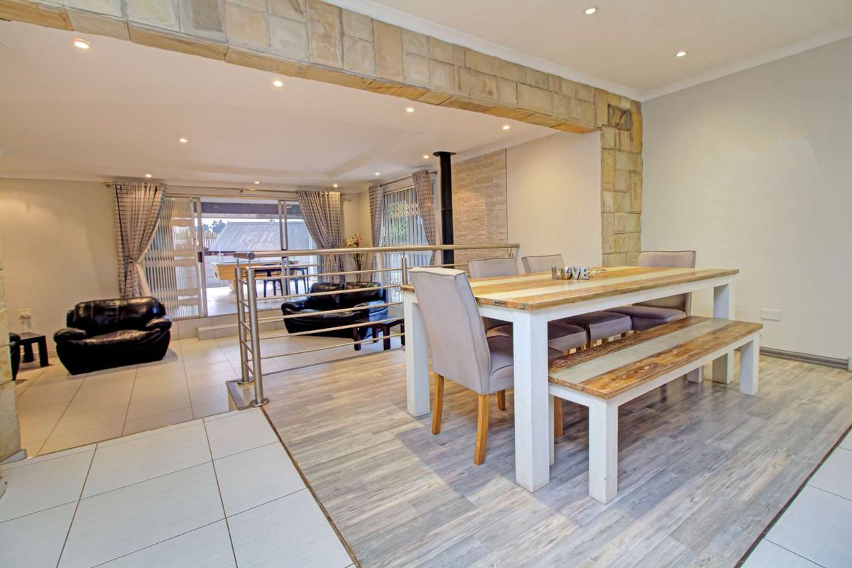 Modern Family Home with Pool, Jacuzzi & Braai Patio - Photo 4