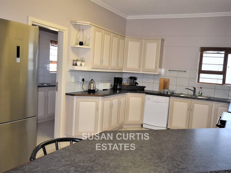 Beachfront Home - Photo 8