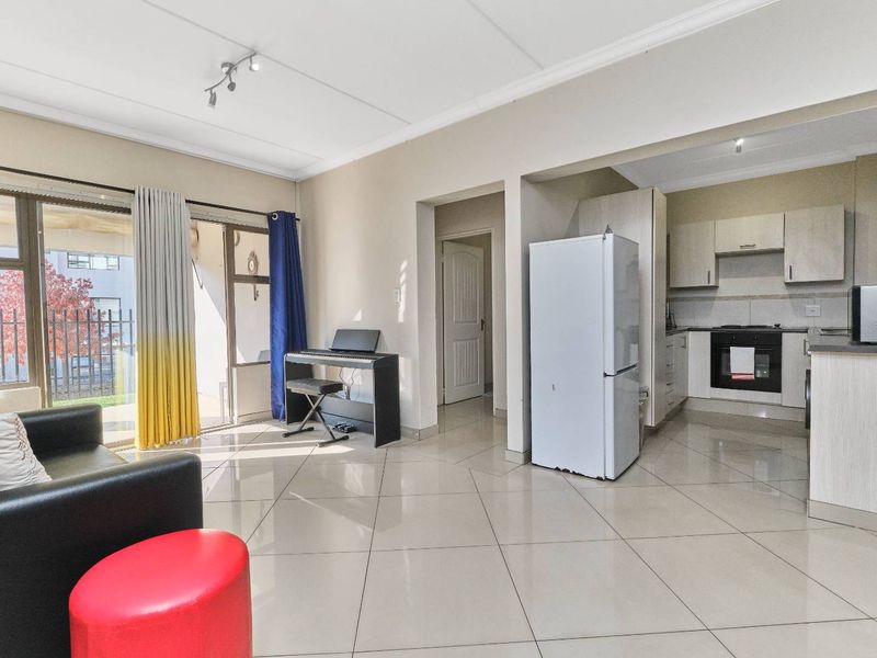 Secure, stylish and move-in ready. - Photo 4
