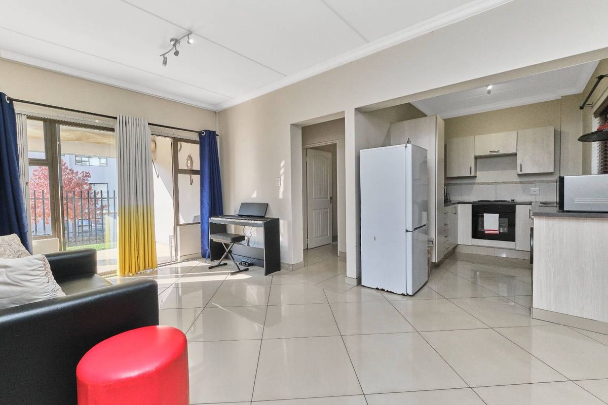 Secure, stylish and move-in ready. - Photo 4