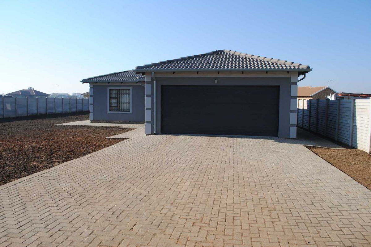 Tuscan Home Newly build modern contemporary look - Photo 2
