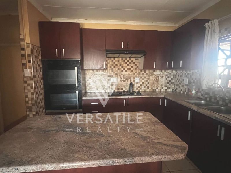 5 Bedroom House for sale in Rehoboth. - Photo 7