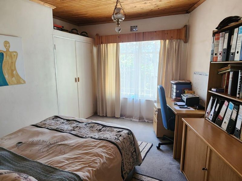Stunning Views & Luxury Living - Photo 7