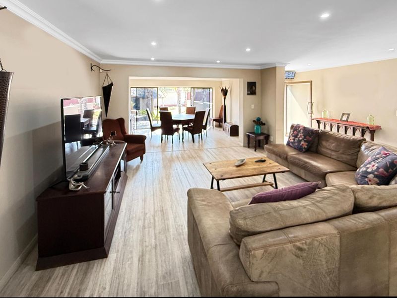 Stunning Four Bedroom Home in Excellent Estate, The Ultimate in Lifestyle Living - Photo 5