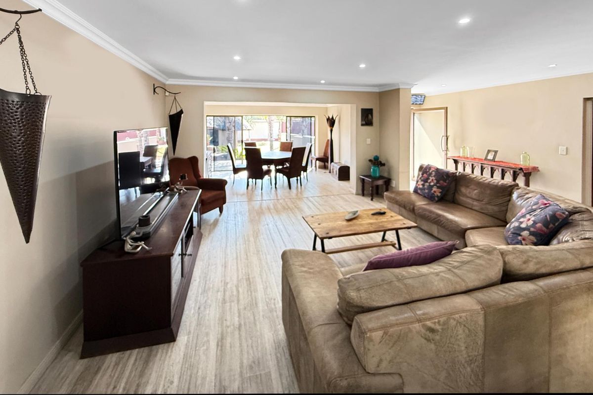 Stunning Four Bedroom Home in Excellent Estate, The Ultimate in Lifestyle Living - Photo 5