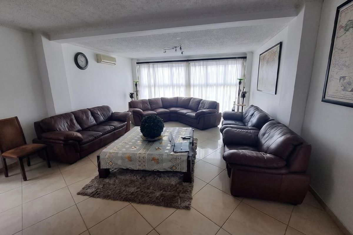 For Sale Olympia Family Home - Photo 3