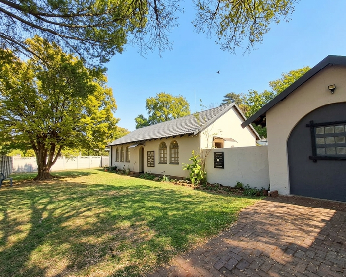 Property #2498191, House For Sale in Henley On Klip