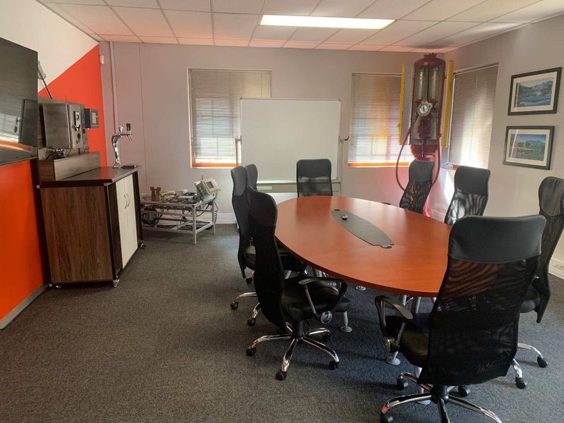 331m2 Office Space To Let | 43 Empire Road, Parktown - Photo 7