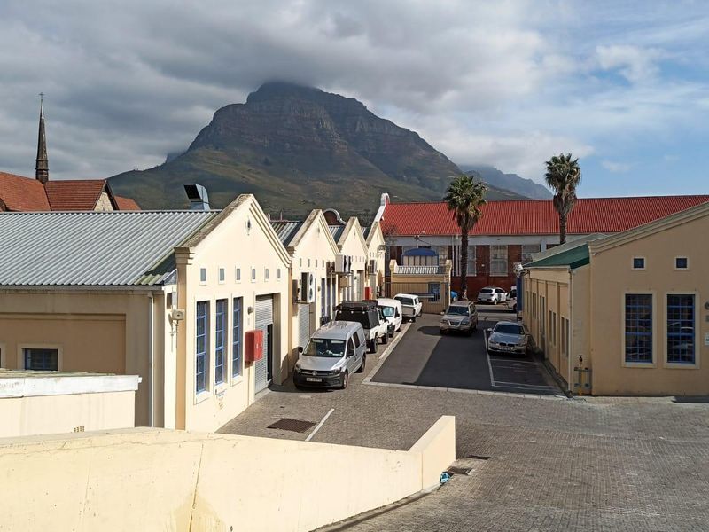 198m2 TO LET HIGHLY VISIBLE, DRIVE-IN ACCESS : RETAIL / OFFICE / WAREHOUSE / - Photo 2