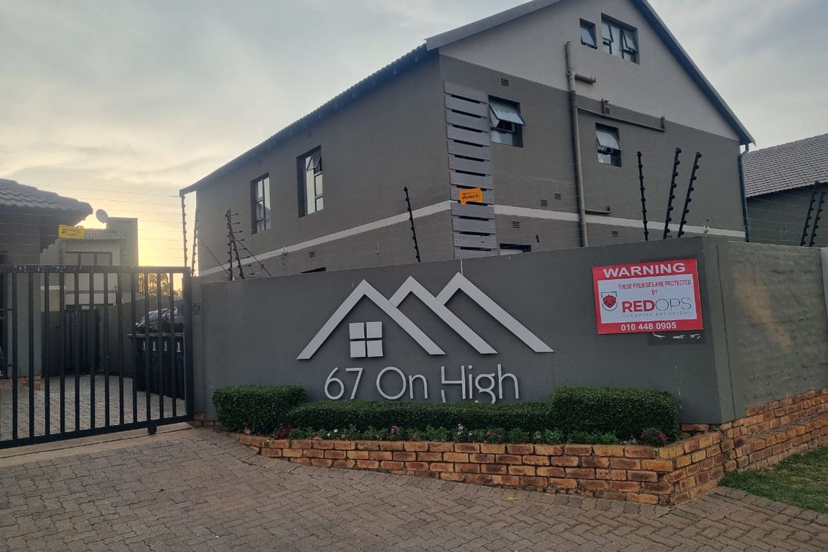 UNIT FOR SALE IN NORTON HOMES ESTATE - Photo 2