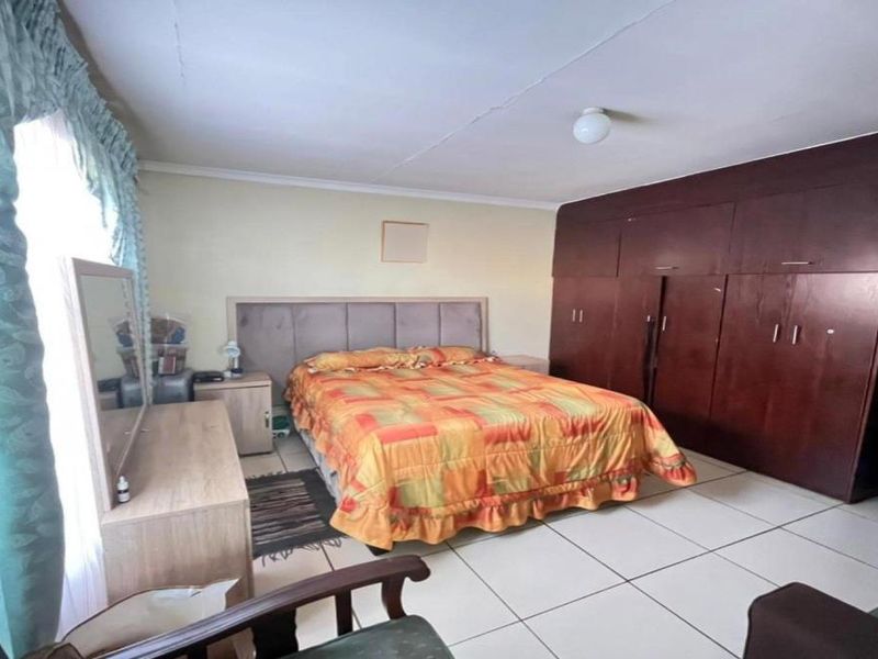 3 Bedroom House for Sale in  Soshanguve East - Photo 6