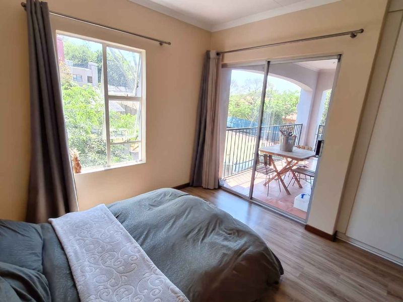 Lovely 2 Bedroom Apartment in Northcliff - Photo 4