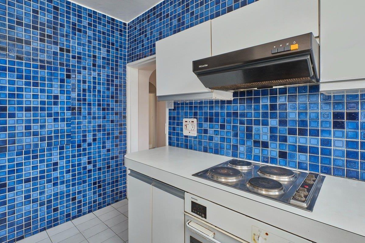 Empty & Urgent in Killarney Gardens. - Photo 5