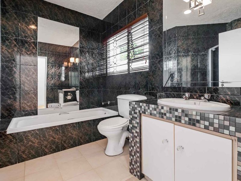 2-BEDROOM HOME FOR SALE IN RIVER CLUB - Photo 6