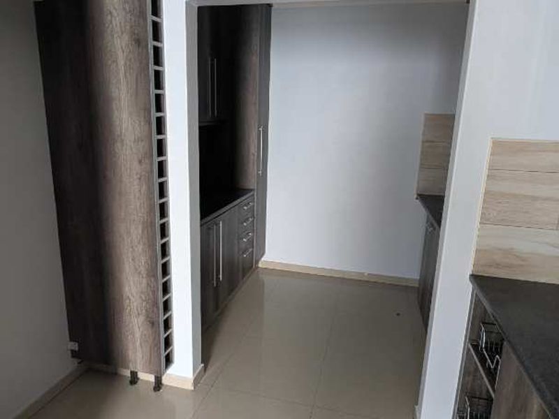 Sleek and contemporary 3 Bedroom home - Photo 6