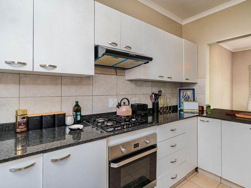 FOR SALE  |  Gillitts  |  Edgecliffe Park Estate  |  3 Bedroom Cluster Home - Photo 10