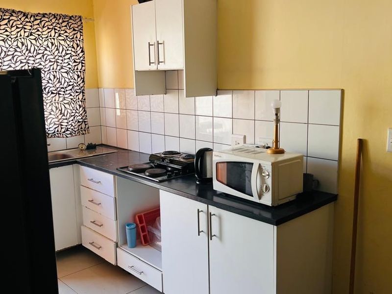 Two bedrooms house for sale in Arandis,  Selling Price N$620000 (cost excluded), erf size 450 sqm - Photo 3