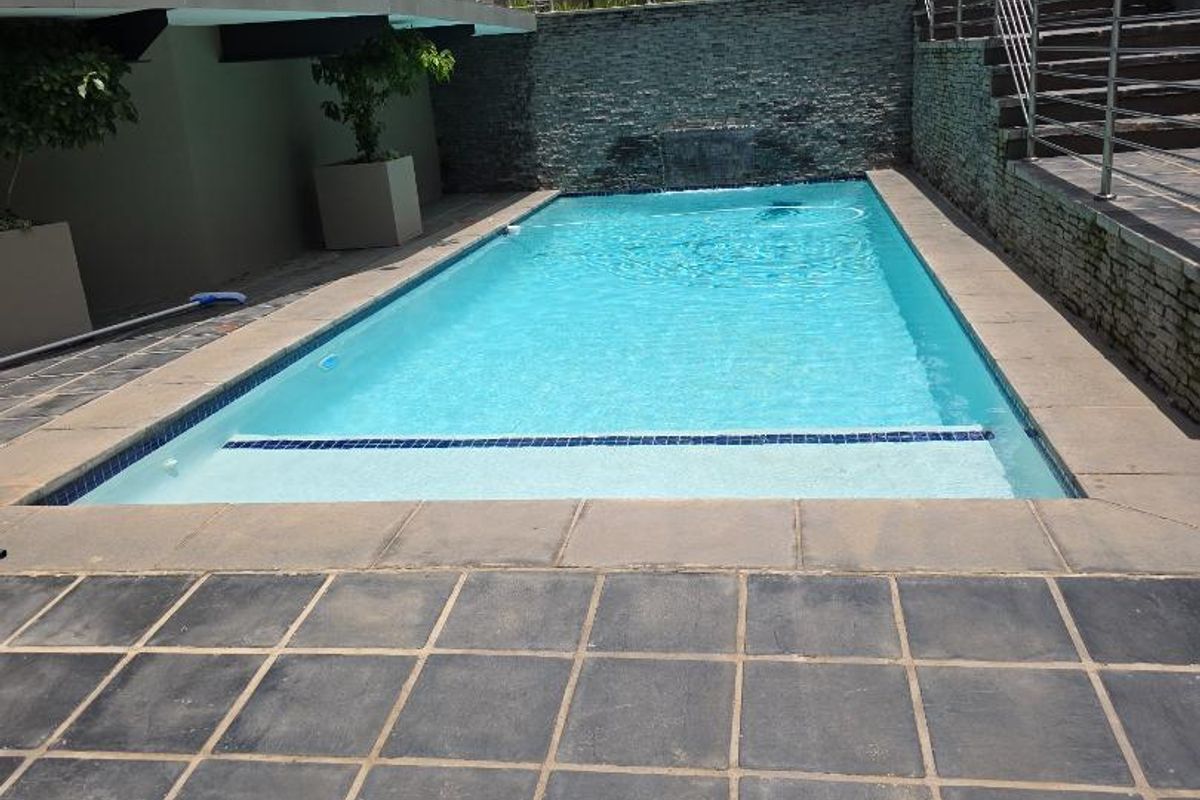 INCREDIBLE ULTRA MODERN 3 BED FULLY FURNISHED APARTMENT - Photo 2