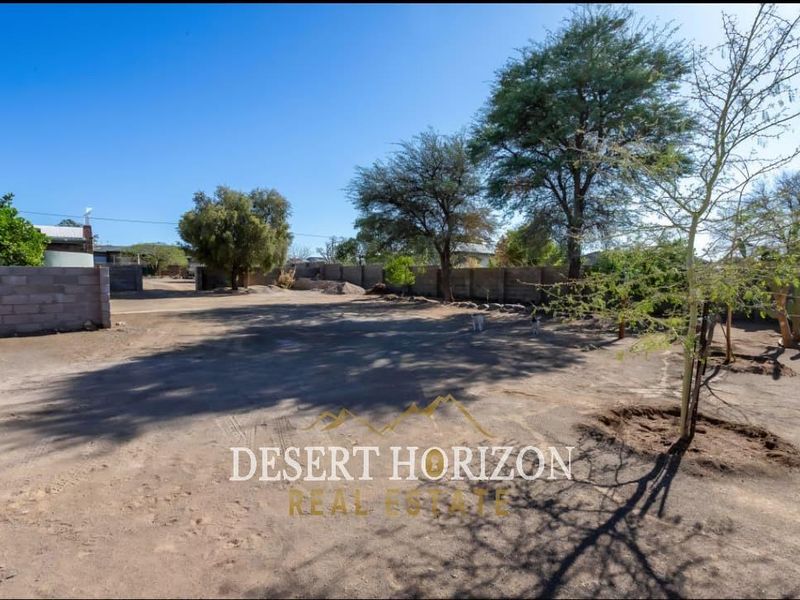 Karas Region, Keetmanshoop | Spacious Family Home with Flat - Photo 2