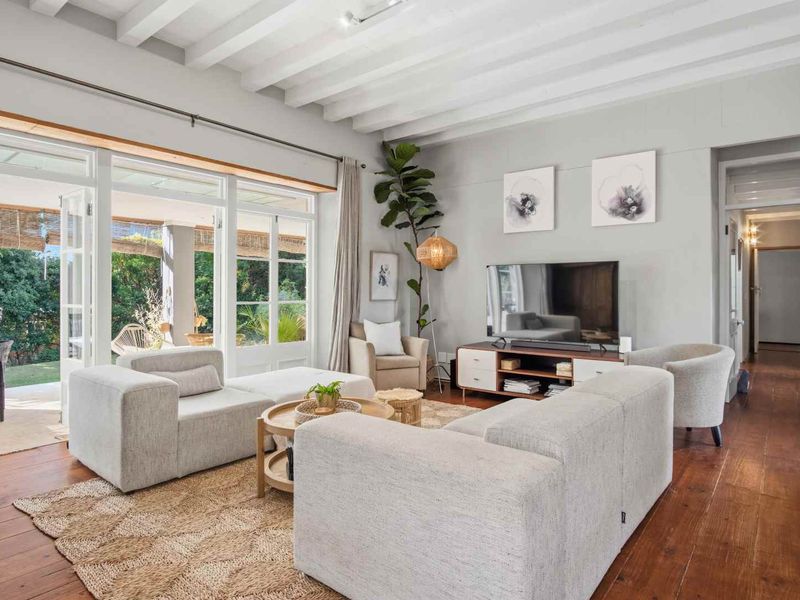 Contemporary Family Farmhouse - Photo 9