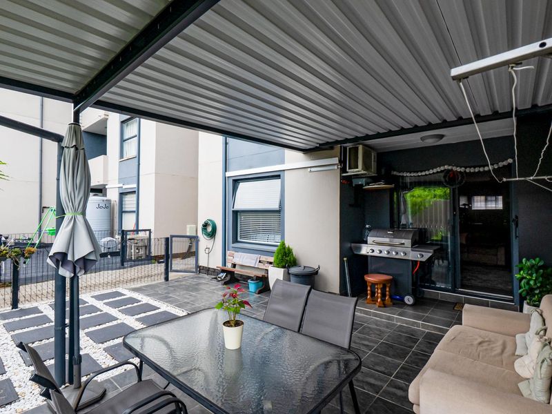 Ground floor modern unit - Photo 3