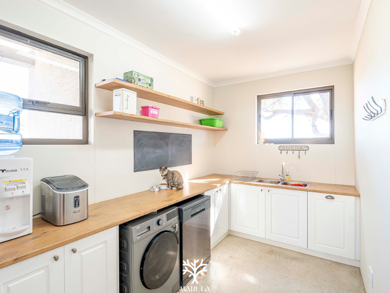 Family Home For Sale | Omeya Golf Estate | N$6 200 000 - Photo 8