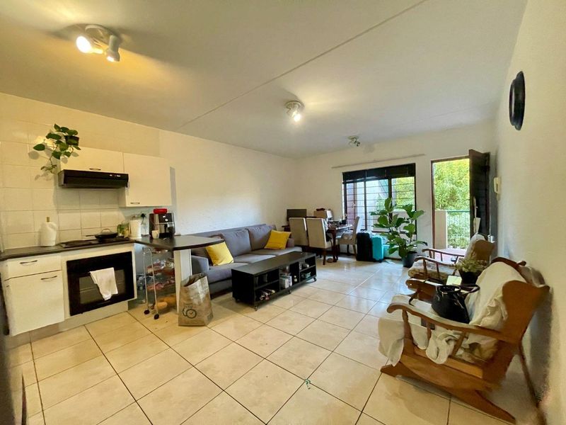 Stylish 1-Bedroom Apartment in Prime Sandton - Photo 4