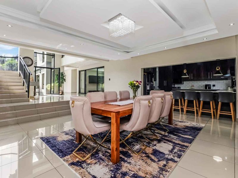 Splendid 5 Bedroom House for Sale in Cedar Creek - Photo 4