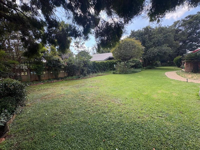 Spacious, Secure & Full of Charm - A Perfect Family Retreat - Photo 2