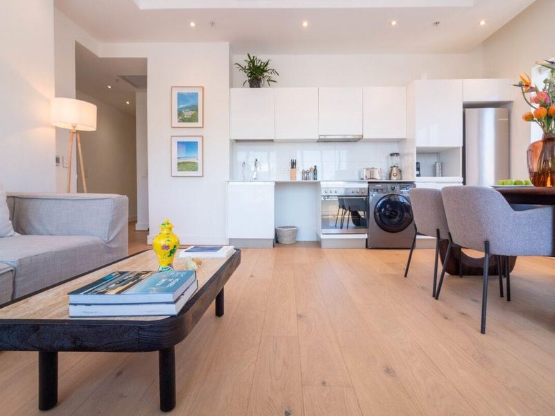 City living at its finest - Photo 4