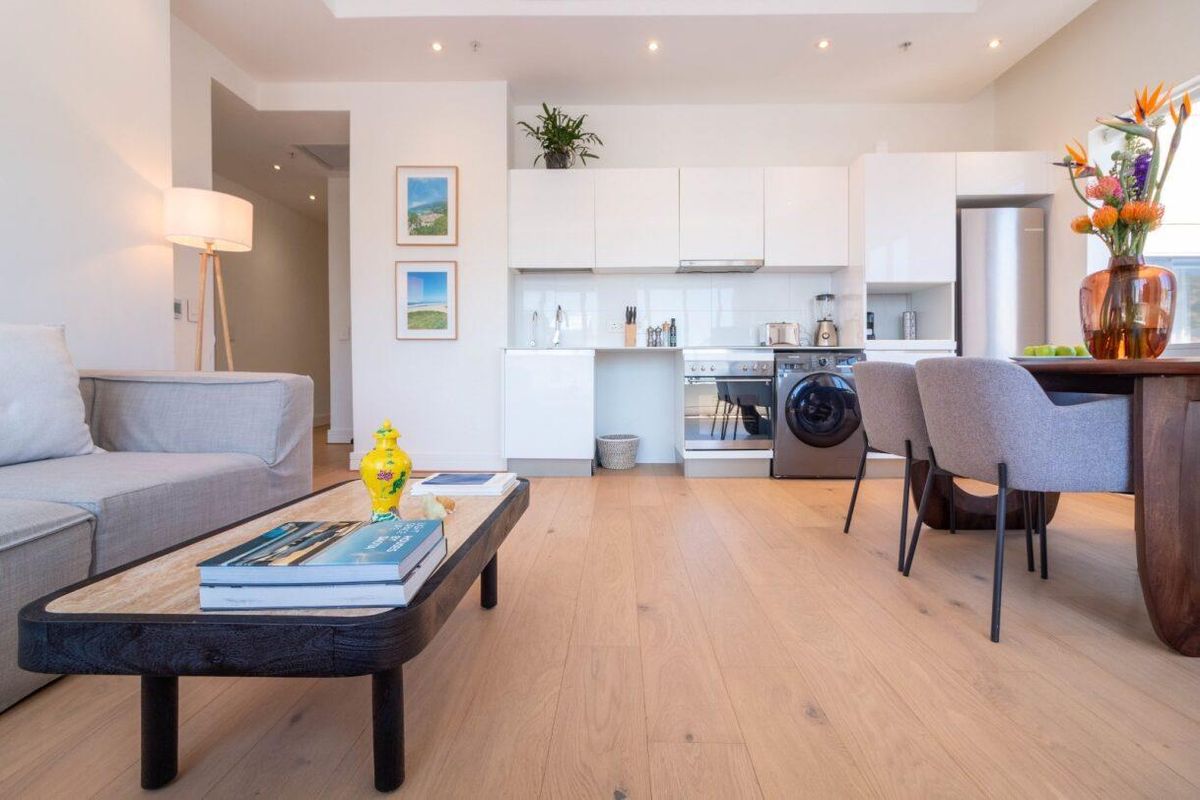 City living at its finest - Photo 4