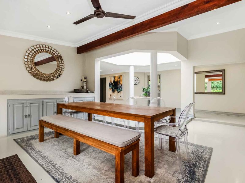 STUNNING, STYLISH, SUN-DRENCHED FAMILY HOME - TOO GOOD TO IGNORE - Photo 3