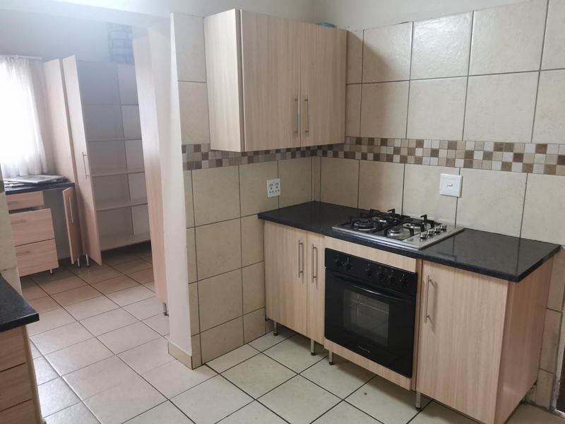 House with a view for sale - Photo 5