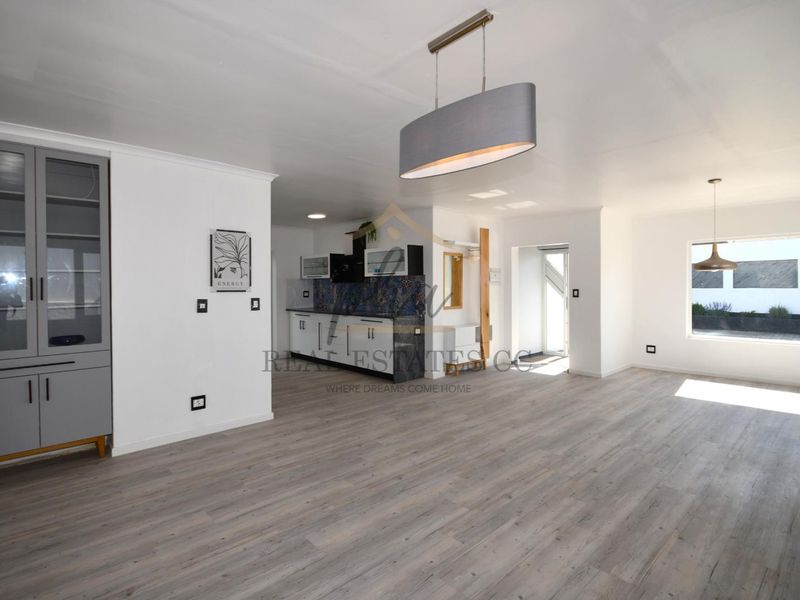 Immaculate Home with Bonus Bangalow - Photo 5