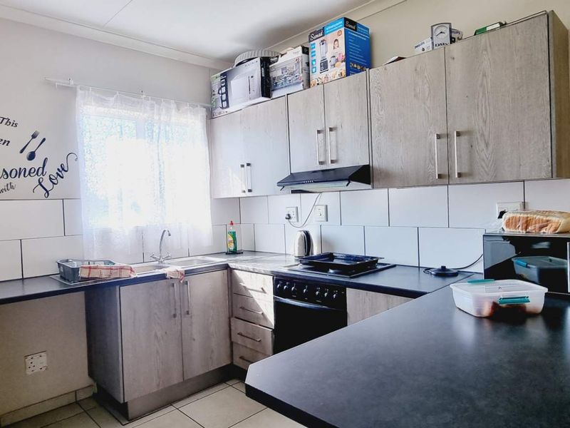 Okuryangava flat Omungeindi court - Photo 2